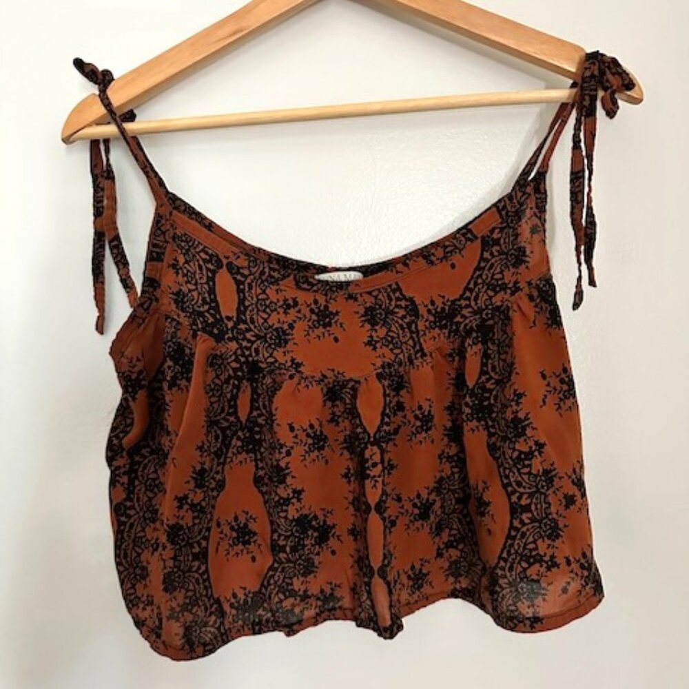 LUNA MAY Crop Tank Top